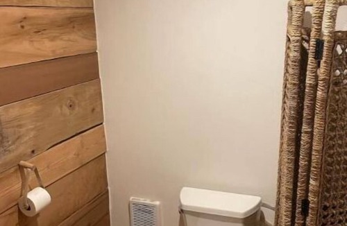 Concrete Cabin | Baker Lake Cabin Getaway