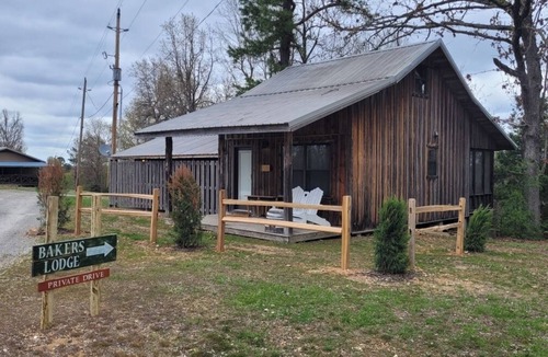 Bruno Cabin | Baker Lodge - Ozarks Cabin - Lower Buffalo River - Sleeps 5