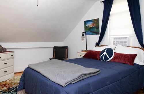 Florence Cottage | Baker’s Cottage on 1 acre