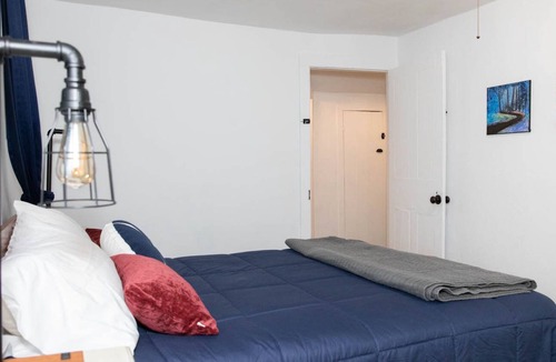 Florence Cottage | Baker’s Cottage on 1 acre