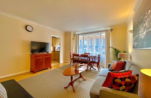 Marylebone Apartment | Baker St/Marylebone, Central London