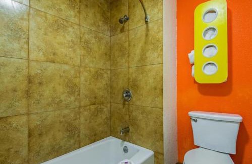 Oildale Hotel | Bakersfield Inn