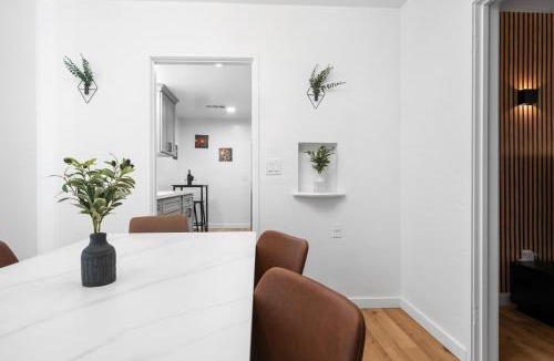 Bakersfield House | Bakersfield Sunset Stay