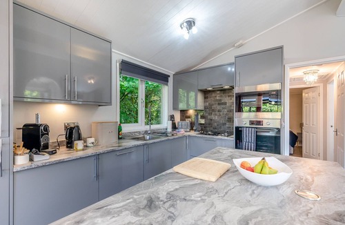 Longnor Ski Chalet | Bakewell Deluxe Lodge