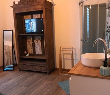 Saint-Dizier House | Balade en forêt