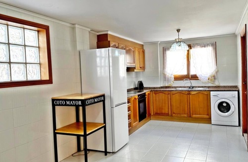 Playa de Gandia Ski Chalet | BALADRE CHALET 26 - Four Bedroom Chalet, Sleeps 9