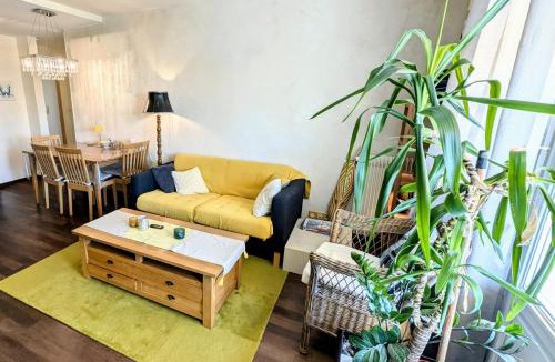 Saint-Andre-les-Vergers Apartment | Balcon du Cube