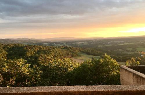 Lurs Apartment | Balcon sur le Luberon
