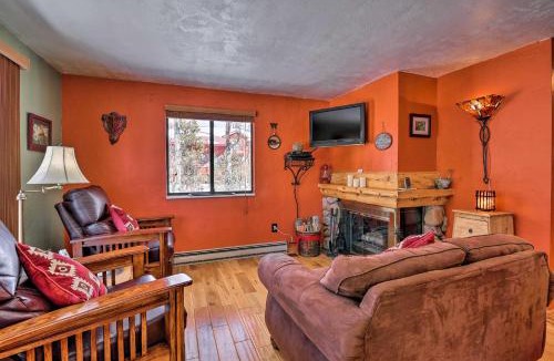 Grand Lake House | Balcony, Fire Pit & Grill: Grand Lake Retreat!
