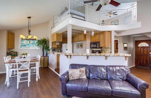 Mission Beach Condo | Balcony Ocean view, heart of MB, garage and bikes