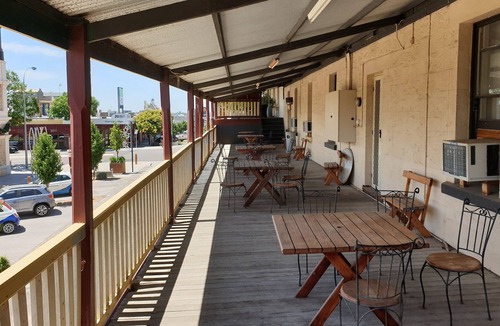Murray Bridge Hotel | Balcony On Sixth Lodge