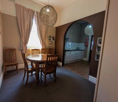 Murray Bridge Hotel | Balcony On Sixth Lodge