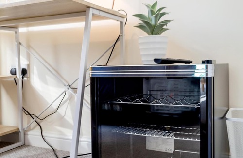 Norwich House | Balcony Parking 50Mbps Full Kitchen Washer