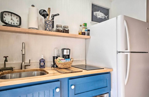 Lake Lure Apartment | Balcony + Pool Access! Couples Escape in Lake Lure