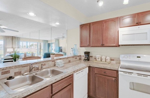Panama City Beach Condo | ⛵Balcony-Pool-Hot Tubs-Edgewater Golf Villa 304⛵