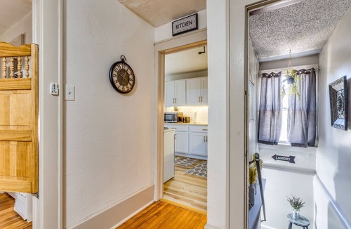 Wichita Apartment | Balcony View in Delano - Travel Nurse Oasis W/W&D