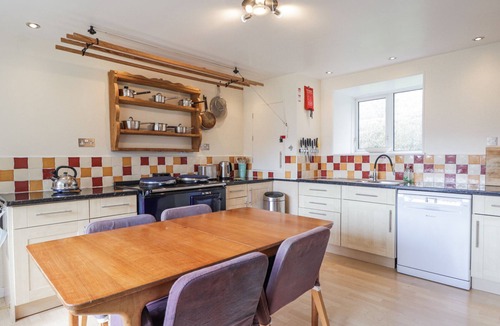 Kincraig Cottage | BALDOW COTTAGE, pet friendly, with open fire in Kincraig