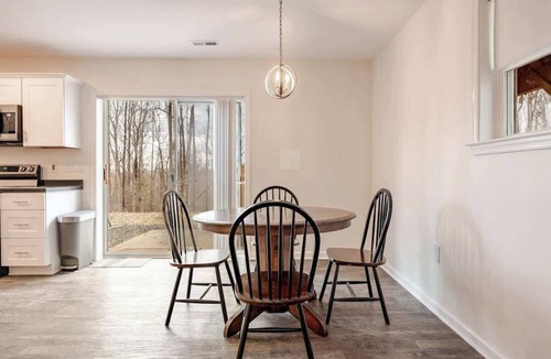 Warrenton Apartment | Baldwin Flat Furnished 2BR Long-Term Stays