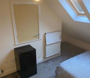 Royton Bed & Breakfast | Baldwins Villa