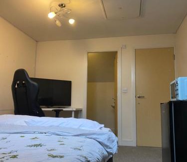 Royton Bed & Breakfast | Baldwins Villa