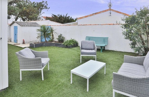 Les Sables d'Olonne Ski Chalet | Baleiniers Maison proche mer 6 pers jardin garage