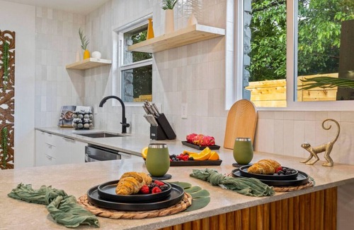 Austin Villa | Bali Inspired | Ping-Pong | Yoga | Massage | Bocce