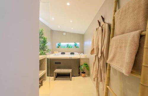 Lens Apartment | Bali Lodge - Evasion balinaise - Jaccuzzi - Sauna