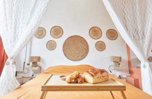 Haubourdin Apartment | Bali Room - Romantic Escape