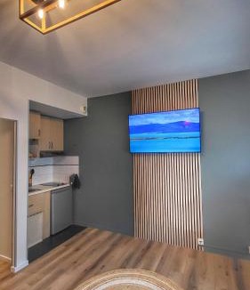 Quartier Exposition-Bajatiere Apartment | BALI TOUCH - Clim , Parking privé , Wifi