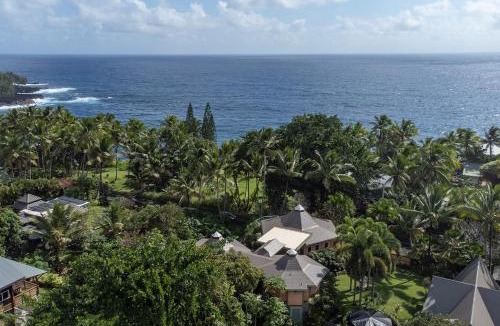 Kehena Beach Estates House | Balinese Beach House With Pool