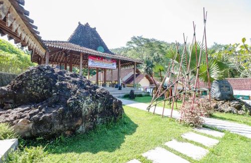 Banjarasri Hotel | Balkondes Kenalan