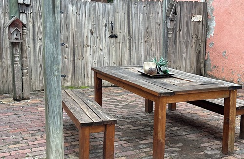 Cawker City House | Ball Of Twine Inn Cozy 1 bedroom stay in Cawker City, Ks. 1 mi. to Waconda Lake