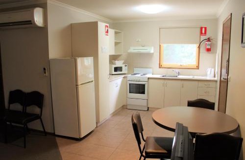 Ballarat East Hotel | Ballarat Eureka Lodge Motel