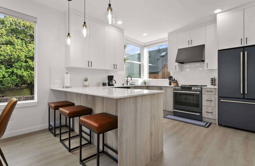 Whittier Heights Condo | Ballard Hangout - Arcade, Covered deck, Sleeps 10!