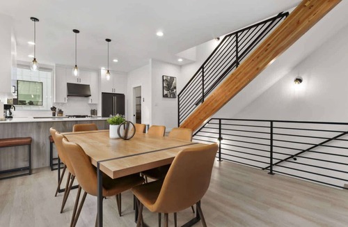 Whittier Heights Condo | Ballard Hangout - Arcade, Covered deck, Sleeps 10!