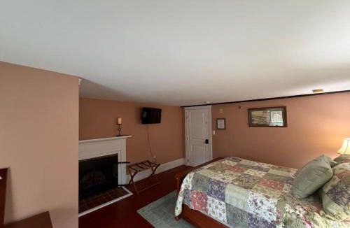 Meredith Hotel | Ballard House Inn