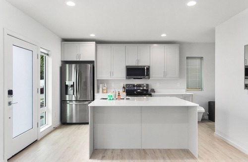 Whittier Heights Apartment | Ballard's sweet suites