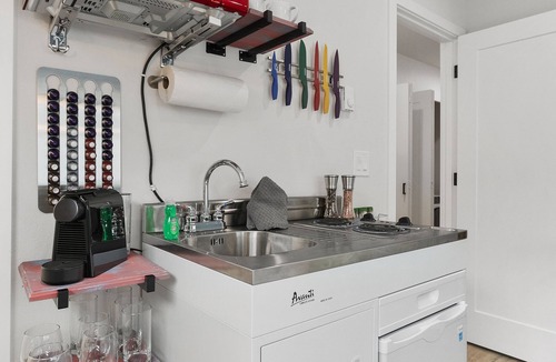 Whittier Heights Apartment | Ballard's sweet suites