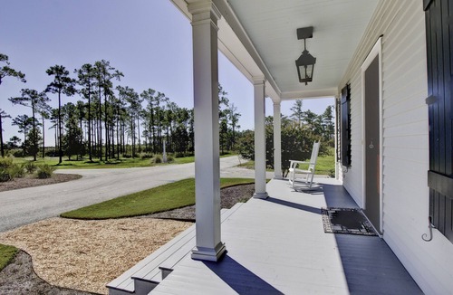 Oriental Cottage | Ballast Point Bungalow - Waterfront Harmony