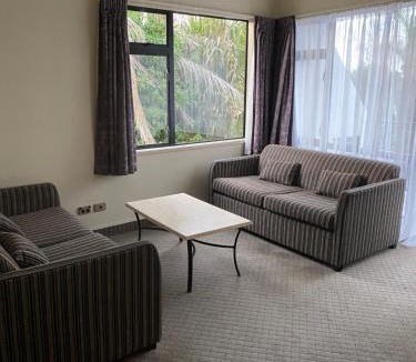Taradale Hotel | Ballina Motel
