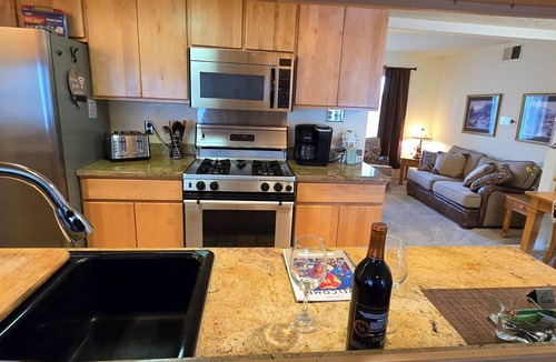 Taylor Ranch House | Balloon Haven, King Bed, Cozy Fireplace, Office, Basketball, Foosball, 3br 2ba