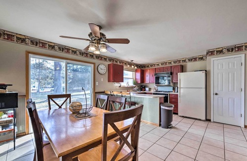 Ballwin House | Ballwin Home < 3 Mi to Castlewood State Park!