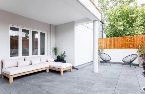 Balmain Apartment | Balmain Designer 1 Bedroom Apartment with Parking