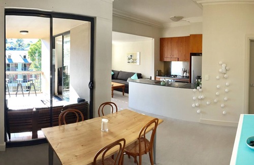 Balmain Apartment | Balmain Dockside 1 bus or ferry stop to CBD