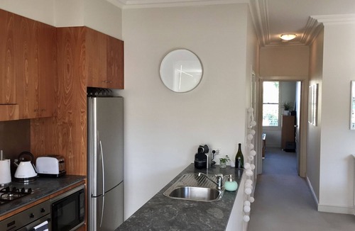 Balmain Apartment | Balmain Dockside 1 bus or ferry stop to CBD