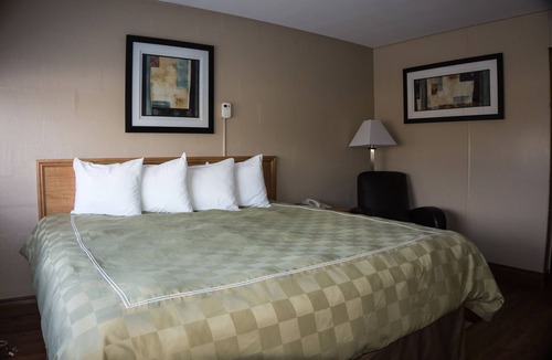 Red Lake Hotel | Balmer Hotel