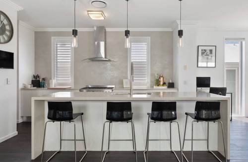 Balmoral House | Balmoral House Retreat Pool & Spa