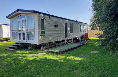 Sheerness House | Balmoral Island Pets Breakfast