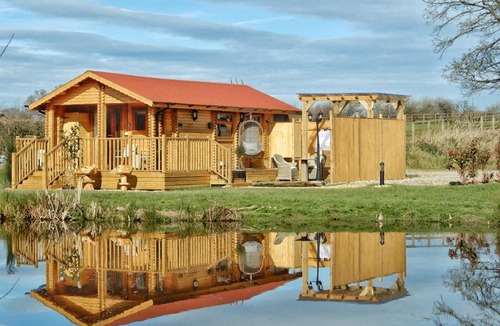 Welsh Frankton Cabin | Balmoral Studio Lodge