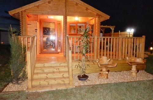 Welsh Frankton Cabin | Balmoral Studio Lodge